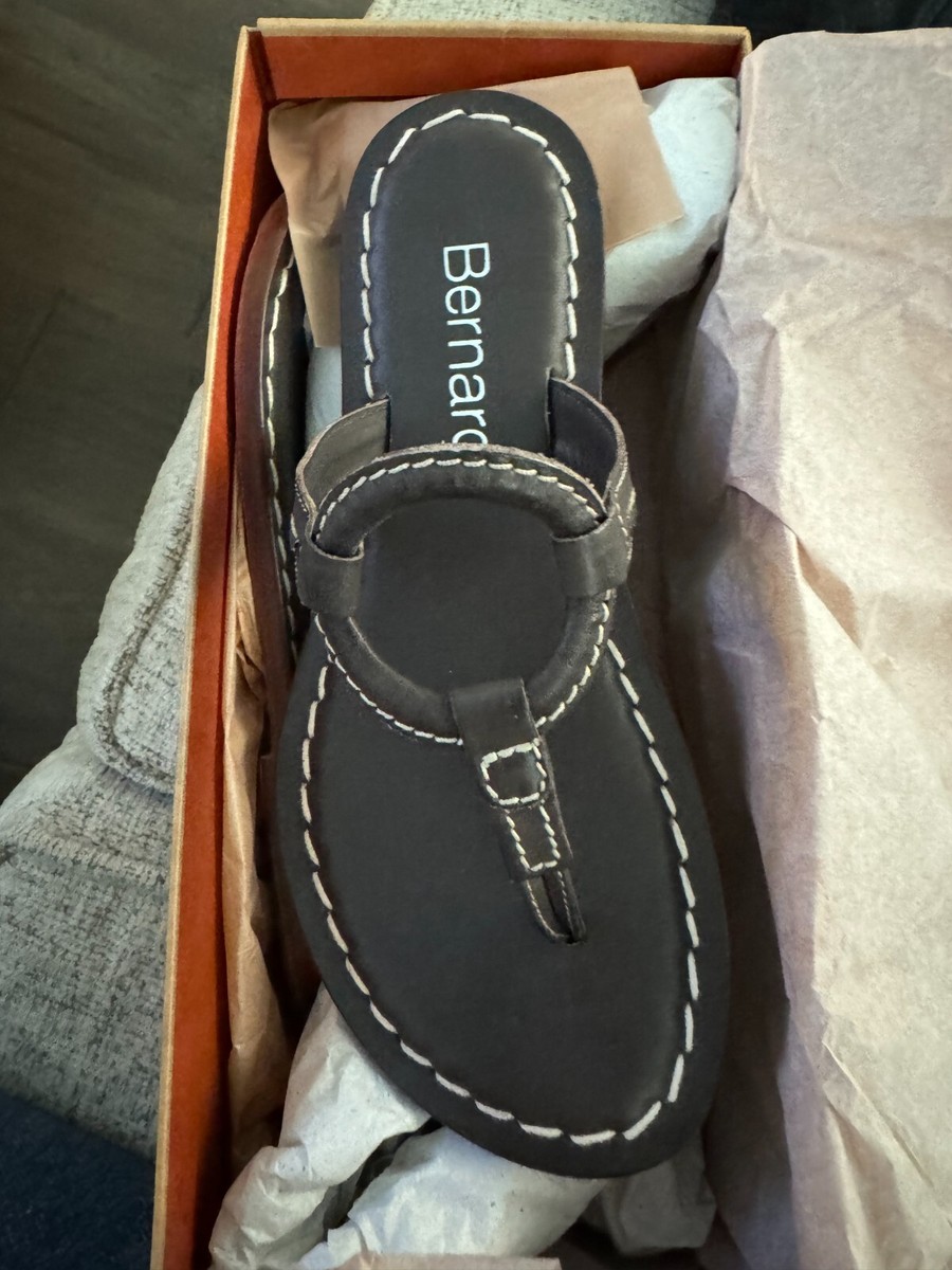 Bernardo Matrix Sandal Cafe Thong Dark Brown T Strap Leather Contrast  stitching