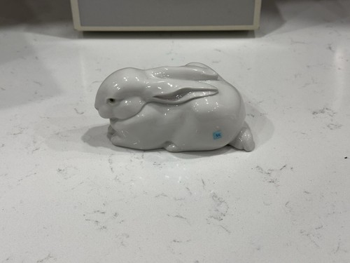 1990 Lladro ‘Sleeping Bunny’ - 5904
