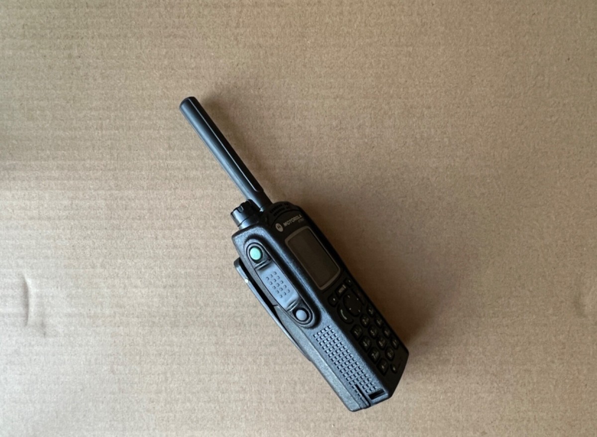 Radio Motorola MTP850 TETRA UHF 380-440 MHz Con GPS E Modalità Ripetitore 1,8W