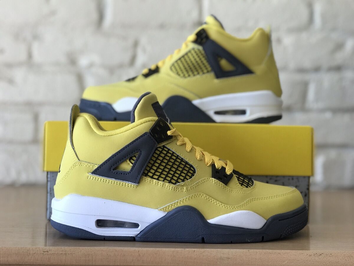 Nike Air Jordan 4 Retro Lightning Tour Yellow GS Size 7Y Nike Air Jordan 4 Retro Lightning Tour Yellow GS Size 7Y