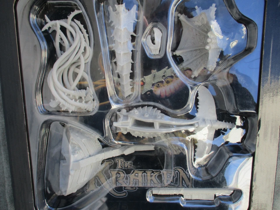 REAPER BONES THE KRAKEN MONSTER SQUID MODEL KIT # 77291 MINT SEALED IN BOX - Image 2 of 4