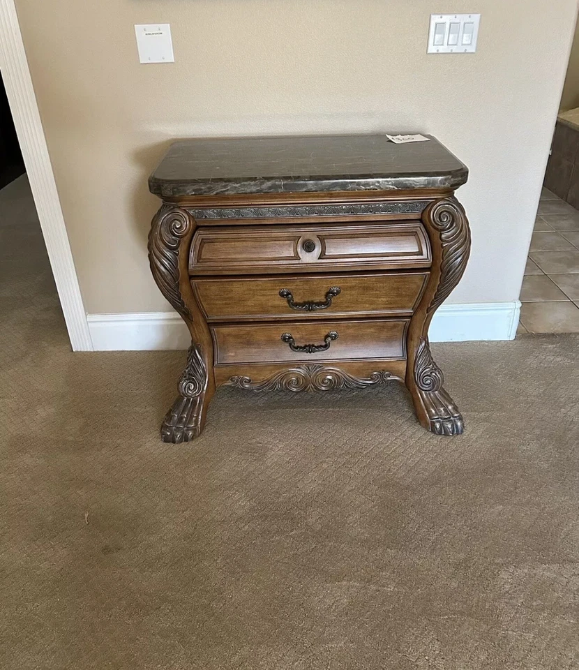 muebles michael amini usados Foto 3 de 4