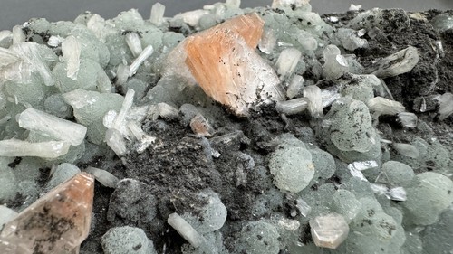 Gyrolit + pseudom. Quarz + Desmin + Heulandit, Indien, 469 g g, 17 x 7 x 3 cm - Bild 2 von 4