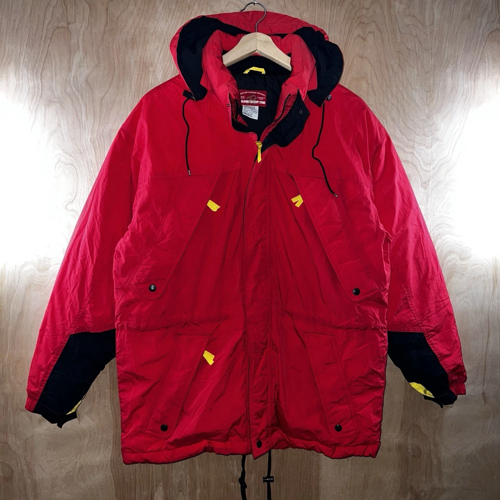 VINTAGE 90s MARLBORO COUNTRY STORE DUCK DOWN COAT JACKET RED BLACK SIZE MEDIUM