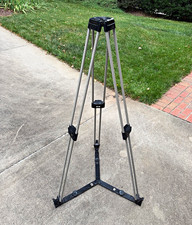 Vinten Aluminum Foldable Tripod w/ Pan/Tilt Head  Ground Spreader Silver/Black