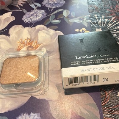 LimeLife by Alcone Perfect Glow Highlighter Powder Lady Luck Glow Paraben-Free