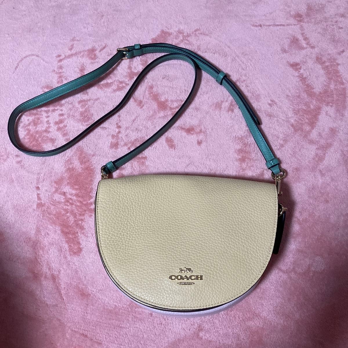 COACH leather shoulder bag for women stylish and spacious