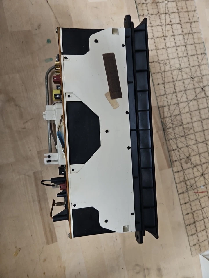 Приборная панель Volvo 240 K39200 для универсалов 1992 или 1993 годов выпуска. 182 830 миль - Изображение 4 из 4