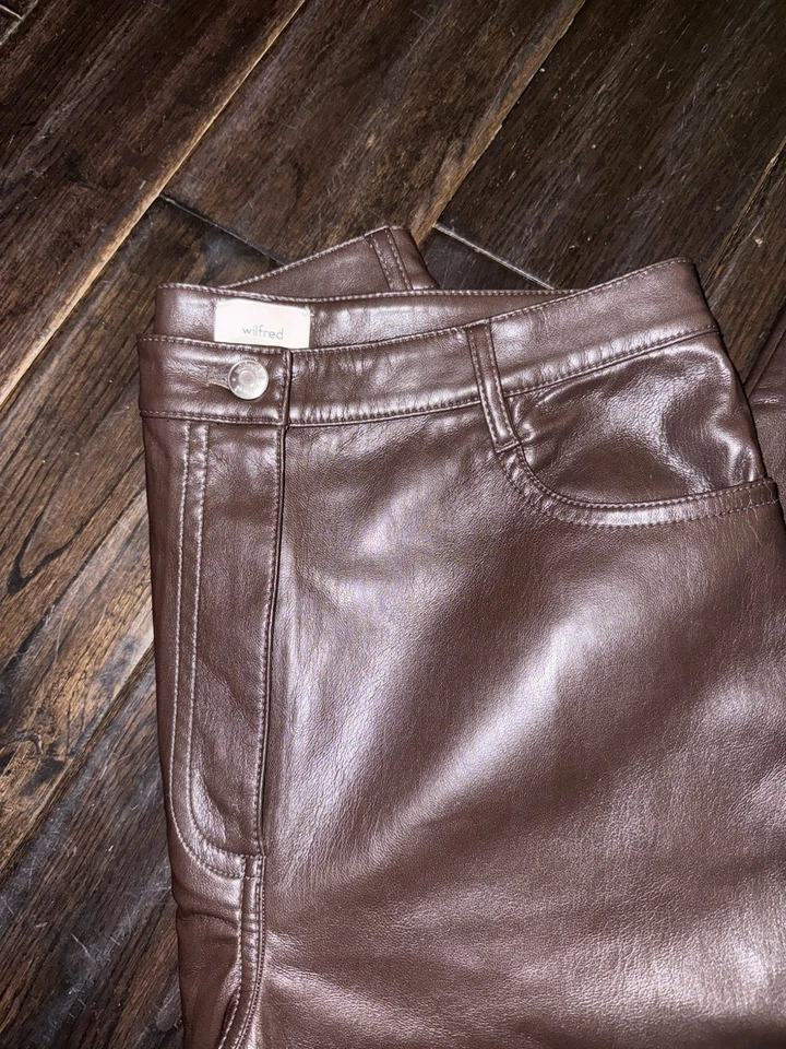 Pantalón Aritzia Wilfred Melina en cuero vegano Foto 2 de 4