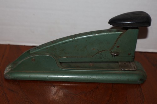 Vintage Speed Fastener Co. Stapler New Jersey Green & Black Woking Order - Picture 2 of 4