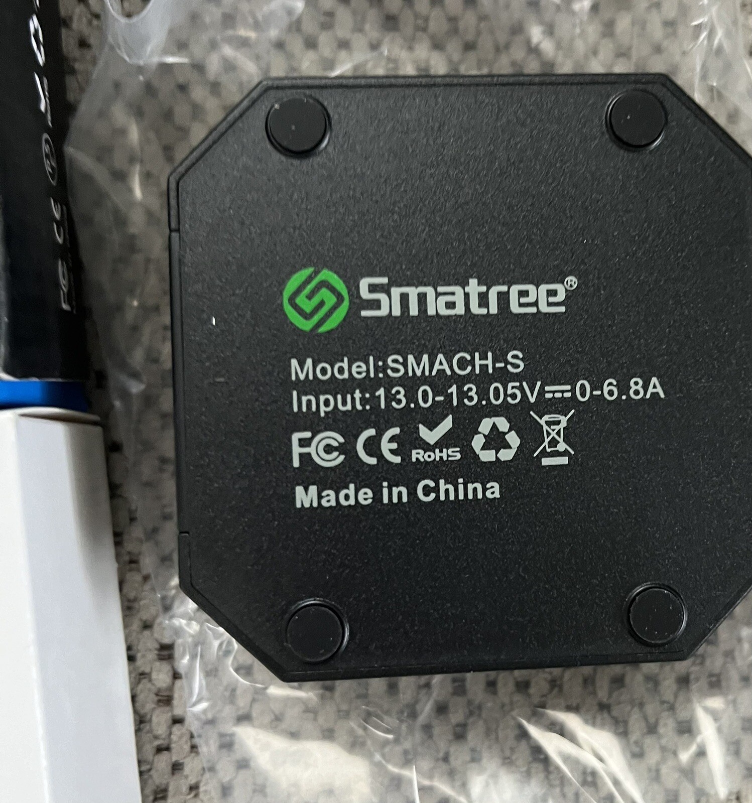 Smatree Battery Charger and 3-Channel Intelligent Charging Hub For DJI Mavic