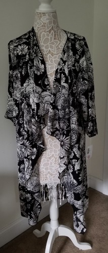 Kimono Lularoe Medium Shirley nuovo con etichette ๐น Rose nero bianco ๐น NOIR bianco floreale - Foto 7 di 10