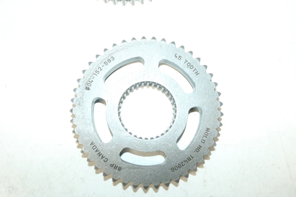 Piñón inferior de 45 dientes Ski-doo MXz Renegade X 800 600 45t nuevo despegue Foto 3 de 4