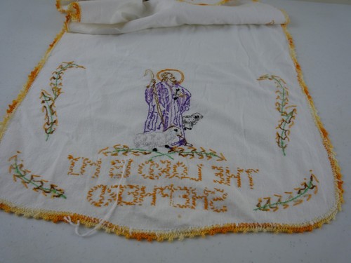 Vintage 'The Lord is my Shepherd' Hand Made Crochet Cross Stitch Table Runner EC - Picture 4 of 4