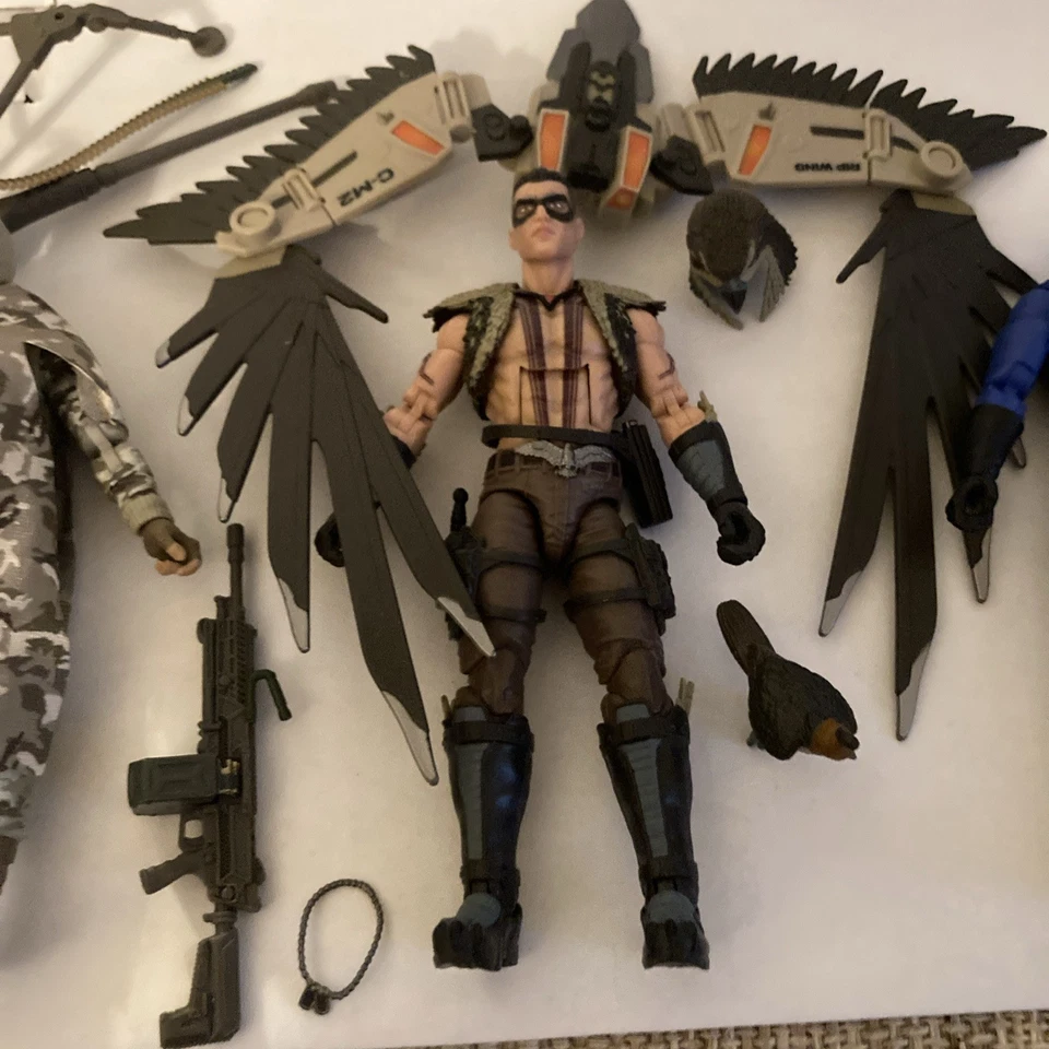 G.I. Joe Классифицированная Фигурка Командира Кобры Ретро, Раптора и Армейской Пехоты - Изображение 3 из 4