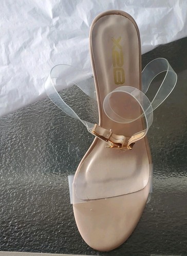 X2B MAY Clear Nude Heel Sandal Women's 6.5 Criss-Cross Ankle Strap NIB - Afbeelding 14 van 14