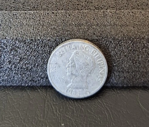 Coins Philippines Sentimo 10 1985