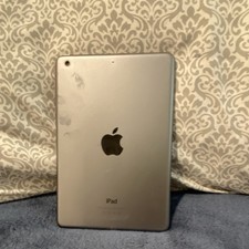 Apple iPad Tablet Silver Apple iPad Series Model iPad Silver Color Tablet