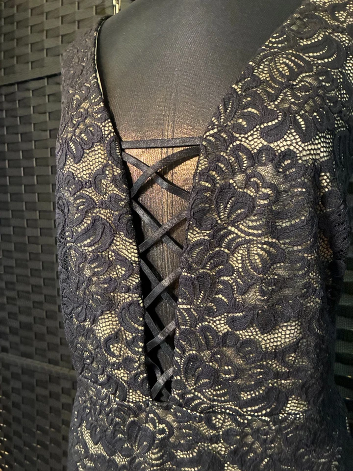 VESTIDO LARGO DE ENCAJE NEGRO GUIPUR 3XL Extra Alto Bodycon Goth Mermaid Hollywood Drag Foto 3 de 4