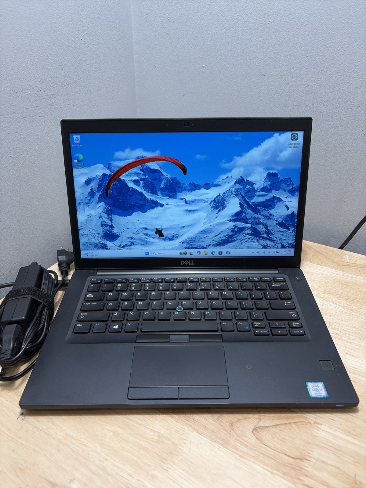 Dell Latitude 7490, 14-Inch Laptop, with Intel Core i5-8250U, 256 GB SSD (Solid State Drive), Windows 11 Pro