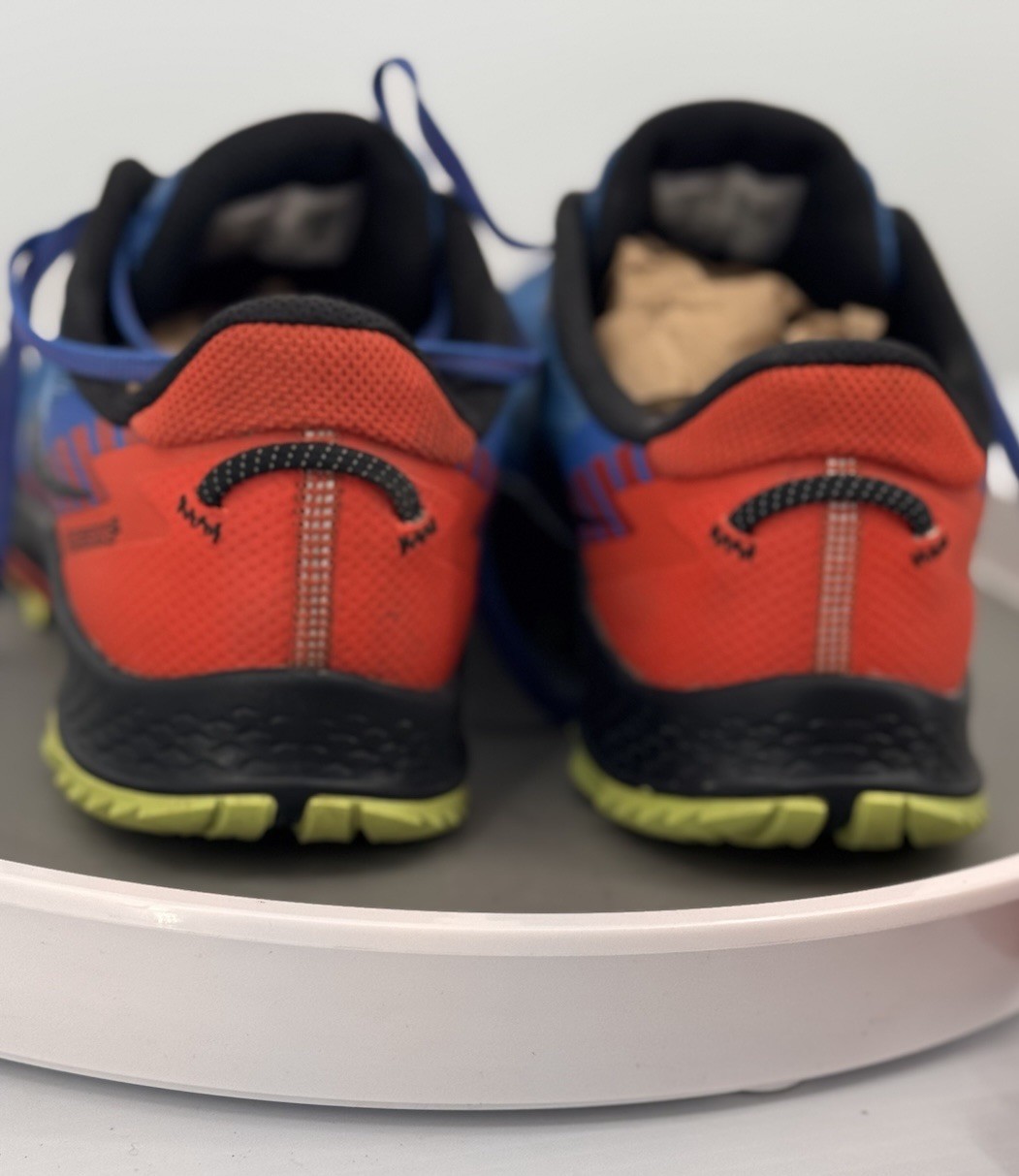 mens Size 8 women’s size 9.5  - Saucony Peregrine 11 Blue Red trail Running thumbnail 2