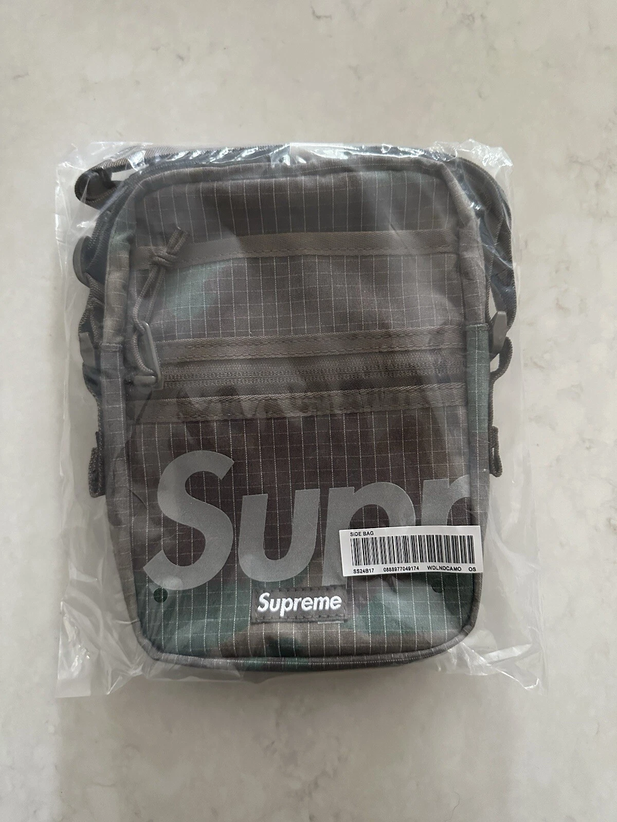 Sac bandoulière Supreme SS24 camouflage bois réfléchissant taille unique neuf EN MAIN