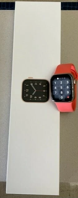 Apple Watch SE 40mm Gold Aluminum GPS, Model: MYDY2LL/A. Still under warranty. - Image 3 of 4