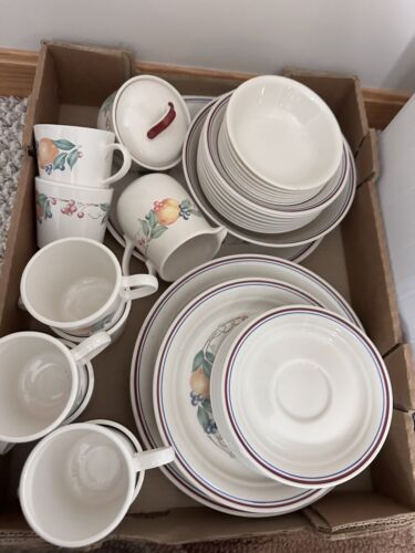 Corelle by Corning 42 Piece  Abundance 5 pc Dinnerware Set for 8 Minty - Picture 1 of 2