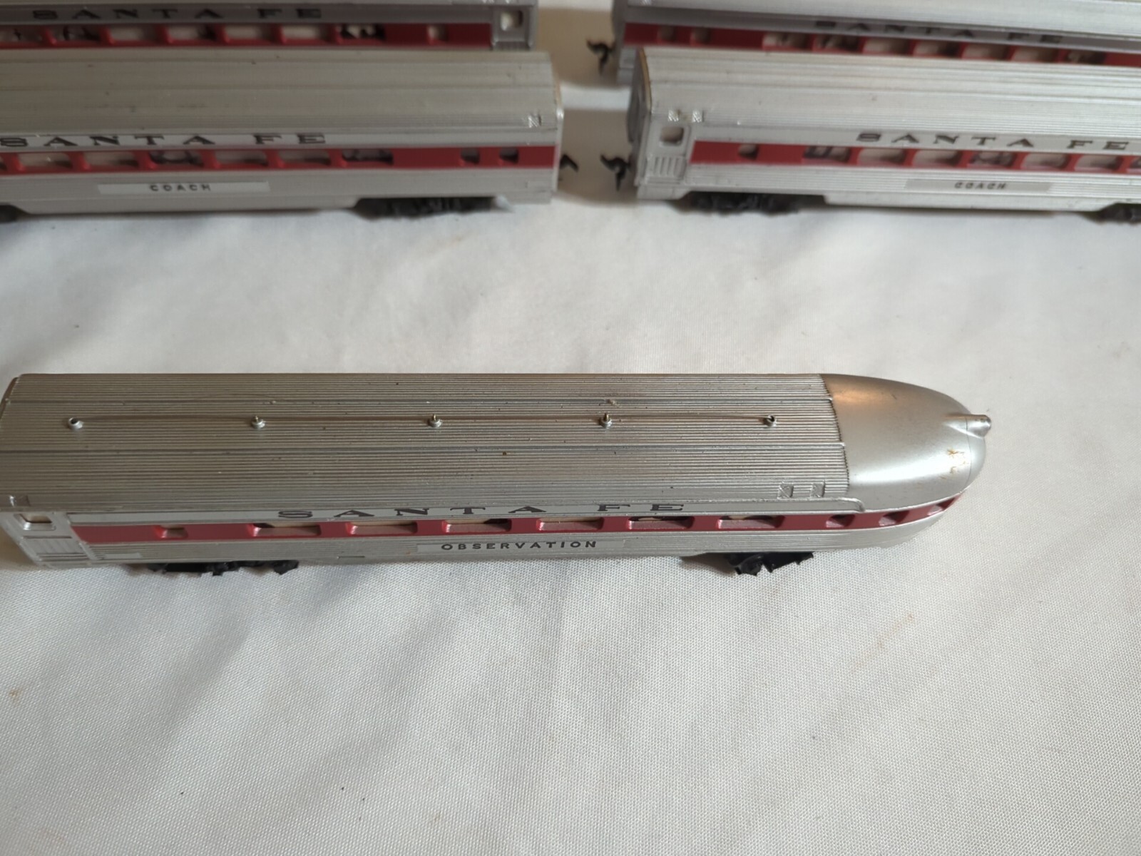 3 Vintage HO Scale Santa Fe Passenger Cars Observation, & Tavern