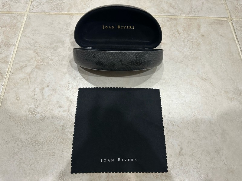 Joan Rivers Sunglass Eyewear Hard Case Cleaning Cloth Faux Snakeskin Gray Black