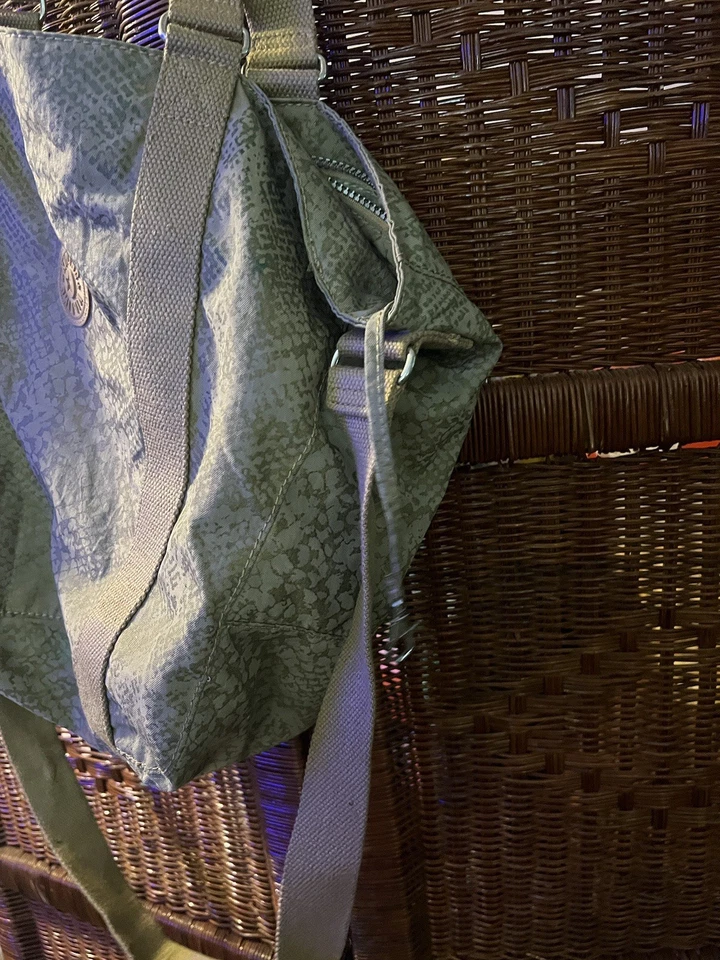 Bolso de Mano Kipling Adara Mediano Gris/Verde Salvia Foto 2 de 4