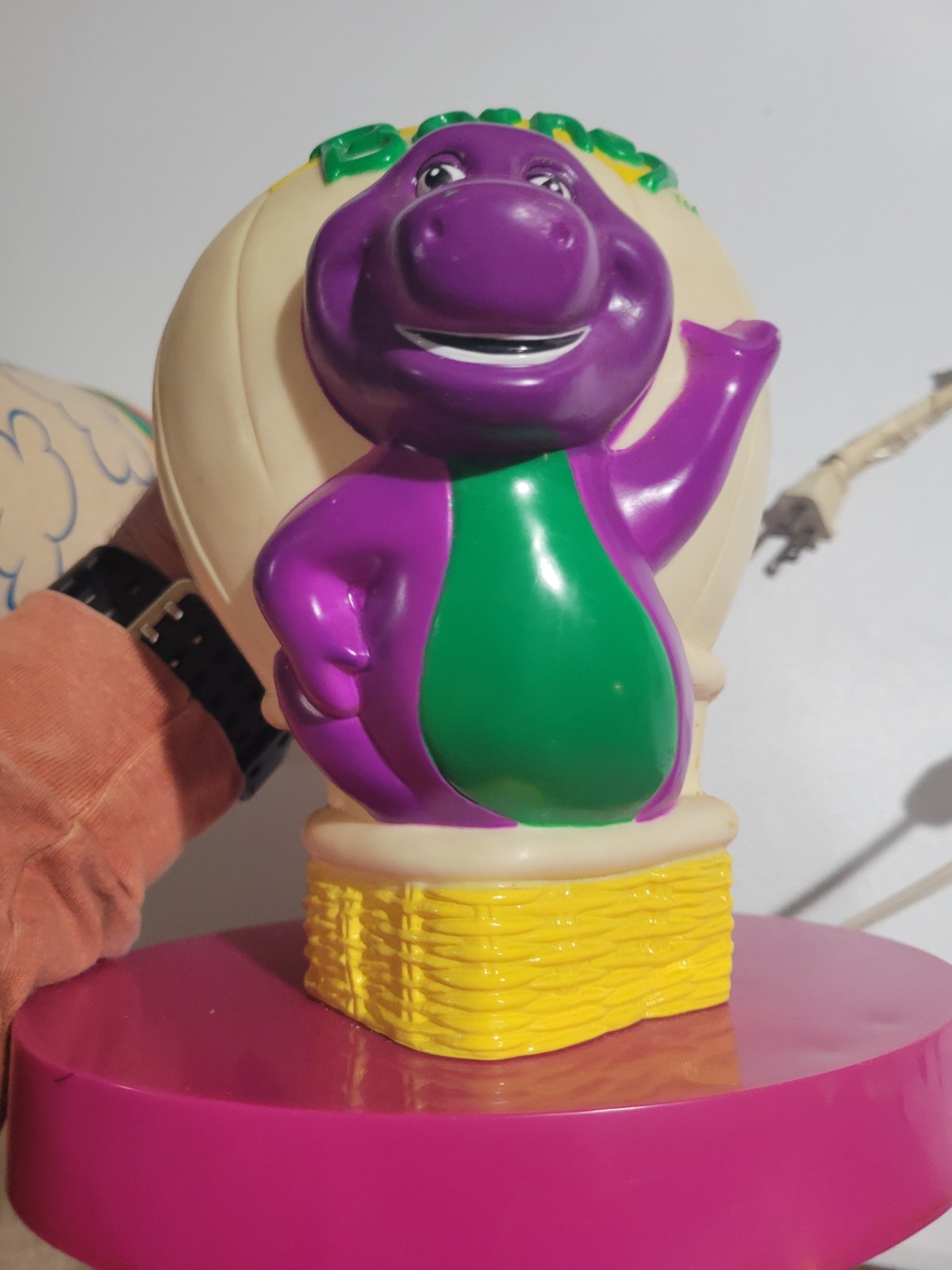 VNTG 1993 Barney The Dinosaur Plastic Hot Air Balloon Lamp & Original Shade