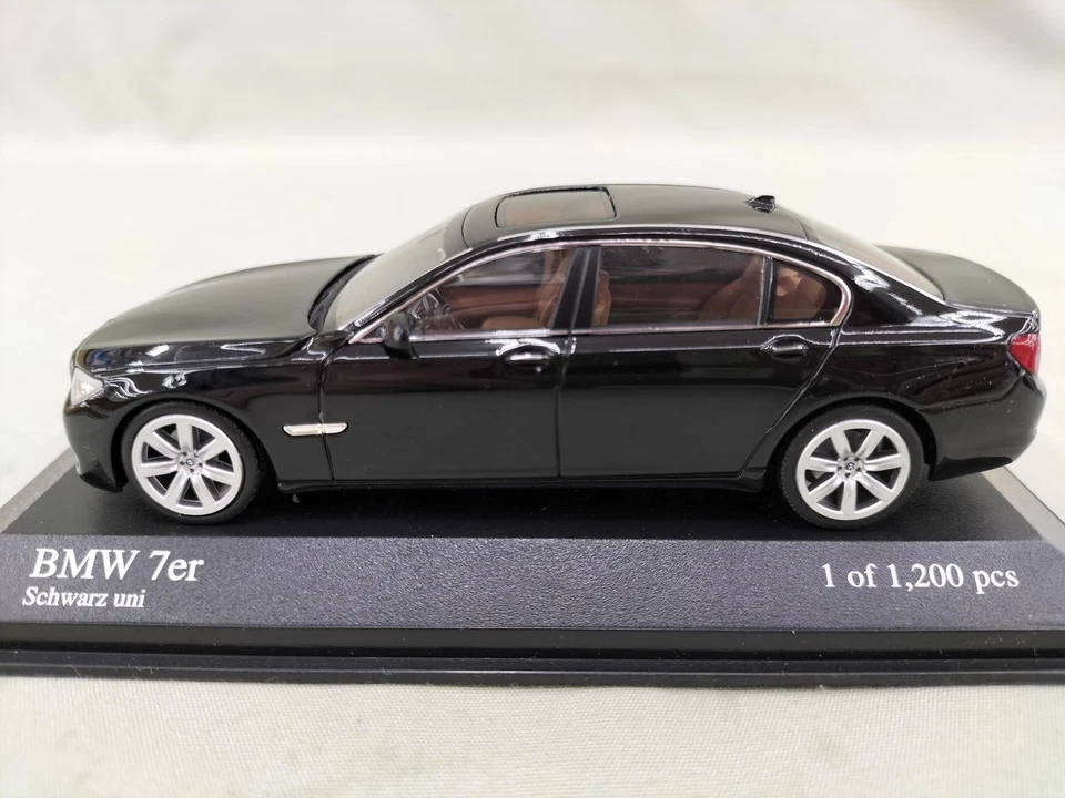 Modellino auto Minichamps BMW Serie 7 F02 2008 nero scala 1/43 - Immagine 4 di 4