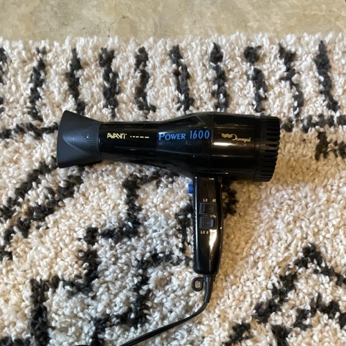 Avanti Power 1600 Hair Dryer Black Adjustable Heat 1600W 2 Speeds Unisex