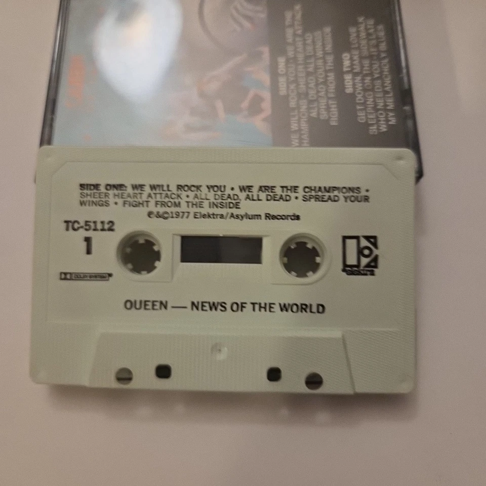  Queen News of the World Cassette Tape  TESTED  - Image 4 of 4