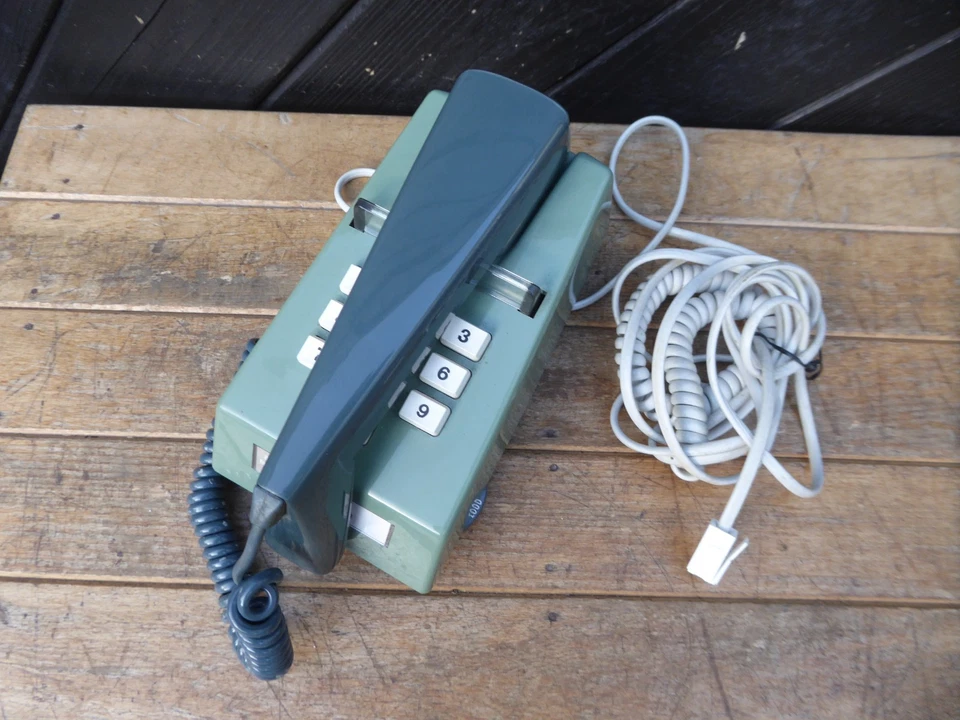 Vintage 1970s era Trimphone . GPO /BT Trimphone in 2 tone Green. Push Button - Image 4 of 4