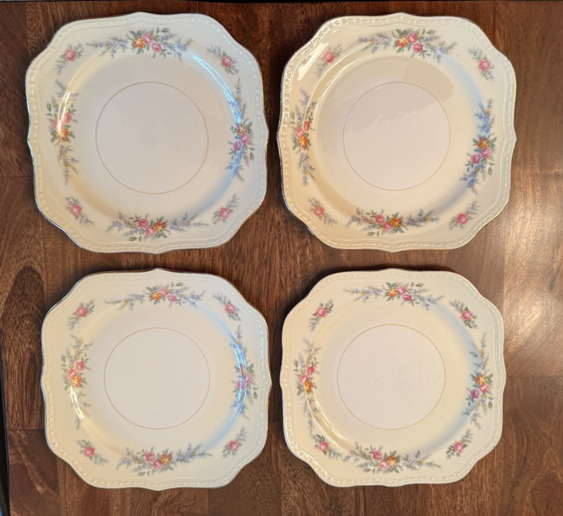 8 Homer Laughlin Nautilus square luncheon plates