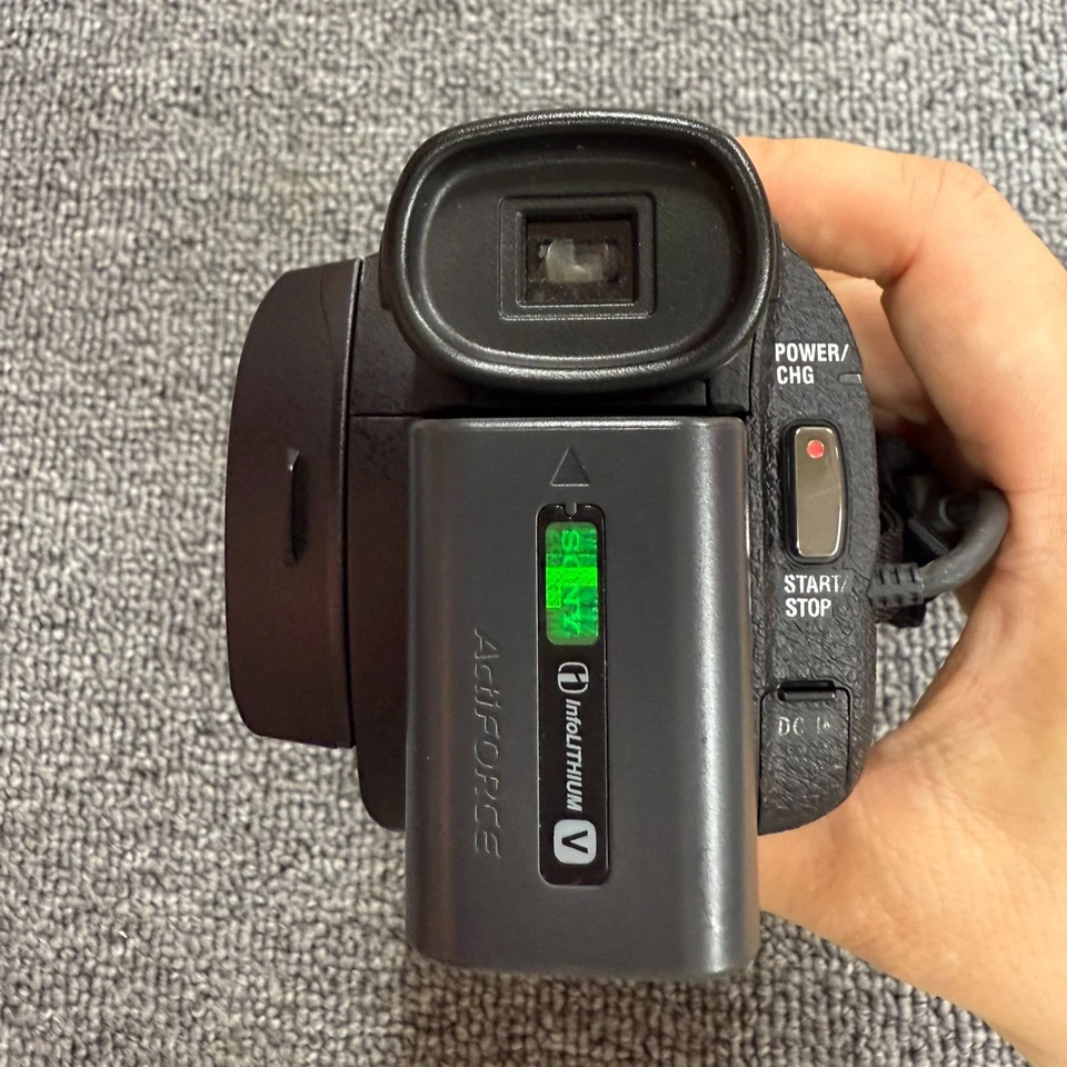 SONY FDR-AXP35 4K Video Cam Handycamer 10x Optical Zoom Built-in Microphone - Image 3 of 4
