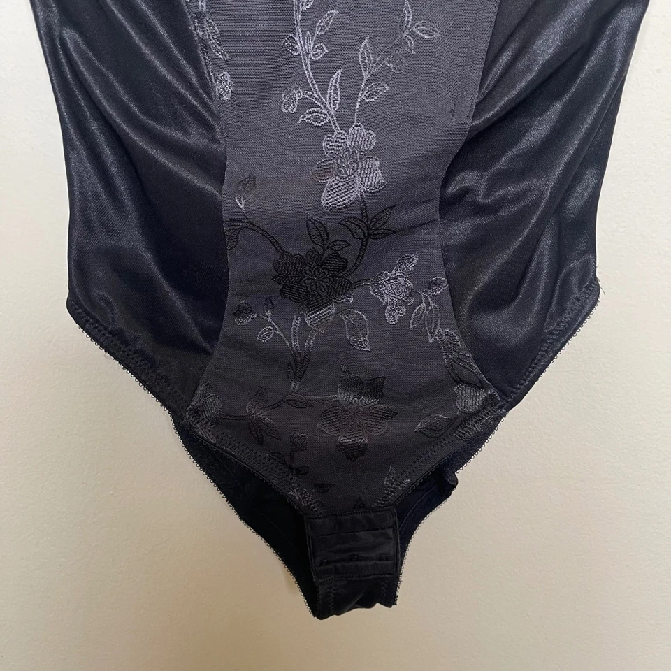 Body floral negro Bali B40 con aros correas ajustables lencería prendas moldeadoras Foto 4 de 4