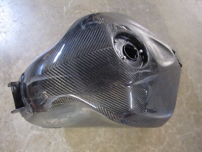Real 3K 2x2 Twill Carbon Fiber Gas Fuel Tank for a 03-05 Yamaha