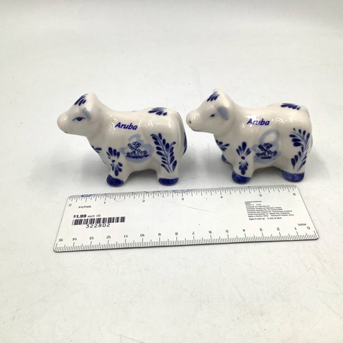 2 Cows Salt and Pepper Shaker Porcelain Aruba Gift Blue White Vintage