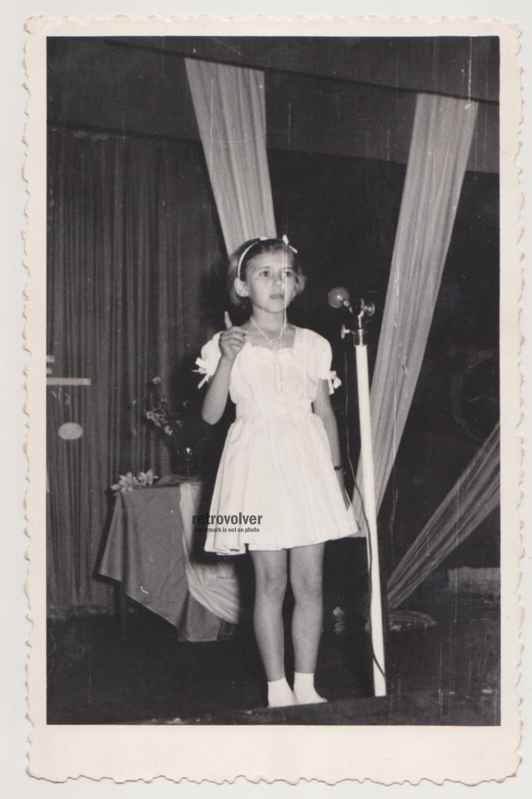 Young Star's Moment in the Spotlight Girl Gracefully Perform Captivating Stage