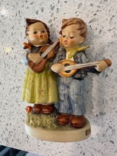 Goebel HUMMEL Germany 4.25  Figurine 150 2/0 HAPPY DAYS