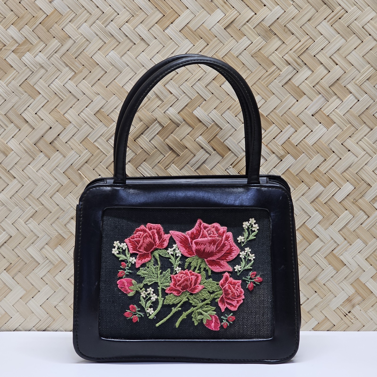 Vintage Handbag Purse Black Embroidered Rose Applique Flower Boho Retro Feminine