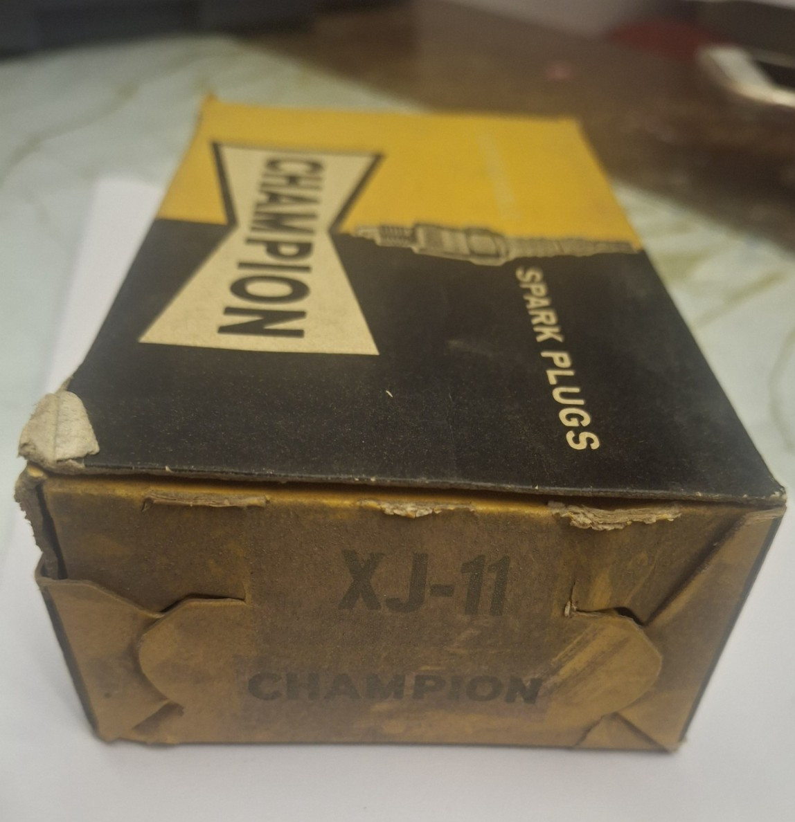 CHAMPION SPARK PLUG XJ-11 BOX OF 10