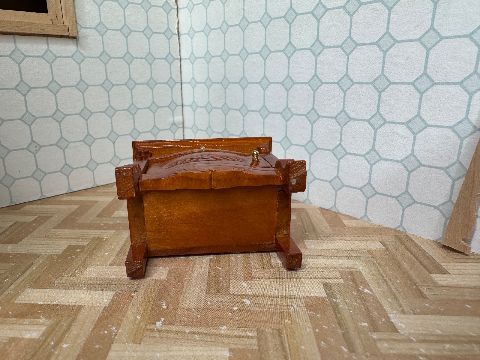 Germany Dollhouse Miniatures Reutter Porcelain Cabinet & Side Table