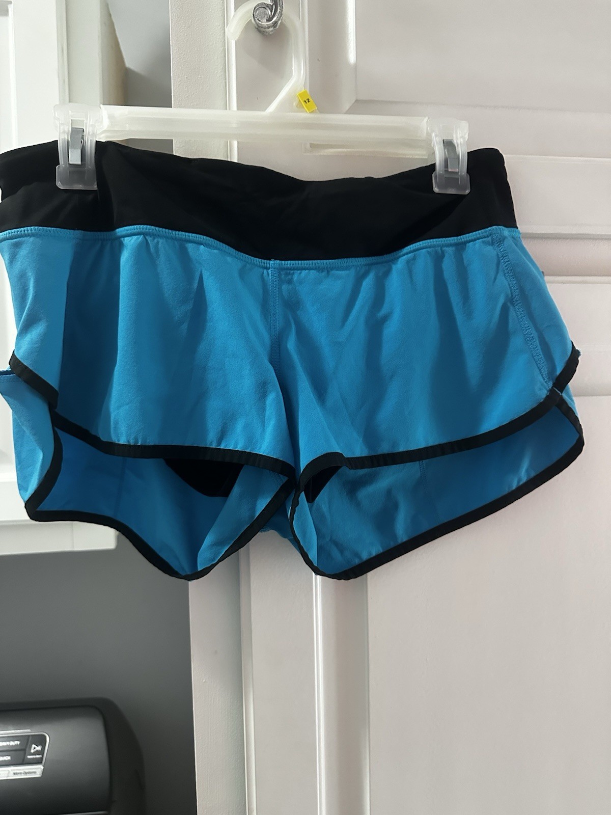 LULULEMON Size 6 Run Speed Up Shorts Teal Blue Black Tiny Flaw Z24