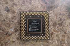 Vintage Intel Pentium w/ MMX Tech FV80503233 SL27S 2.8V Socket 7 233MHz CPU