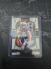 Hunter Henry  2025 Panini Select Premier Level White Prizm Shock /799 #180