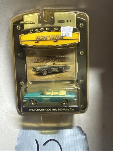 Greenlight Garage 1963 Chrysler 300 Indy 500 Pace Car 1:64 Scale - Picture 3 of 7